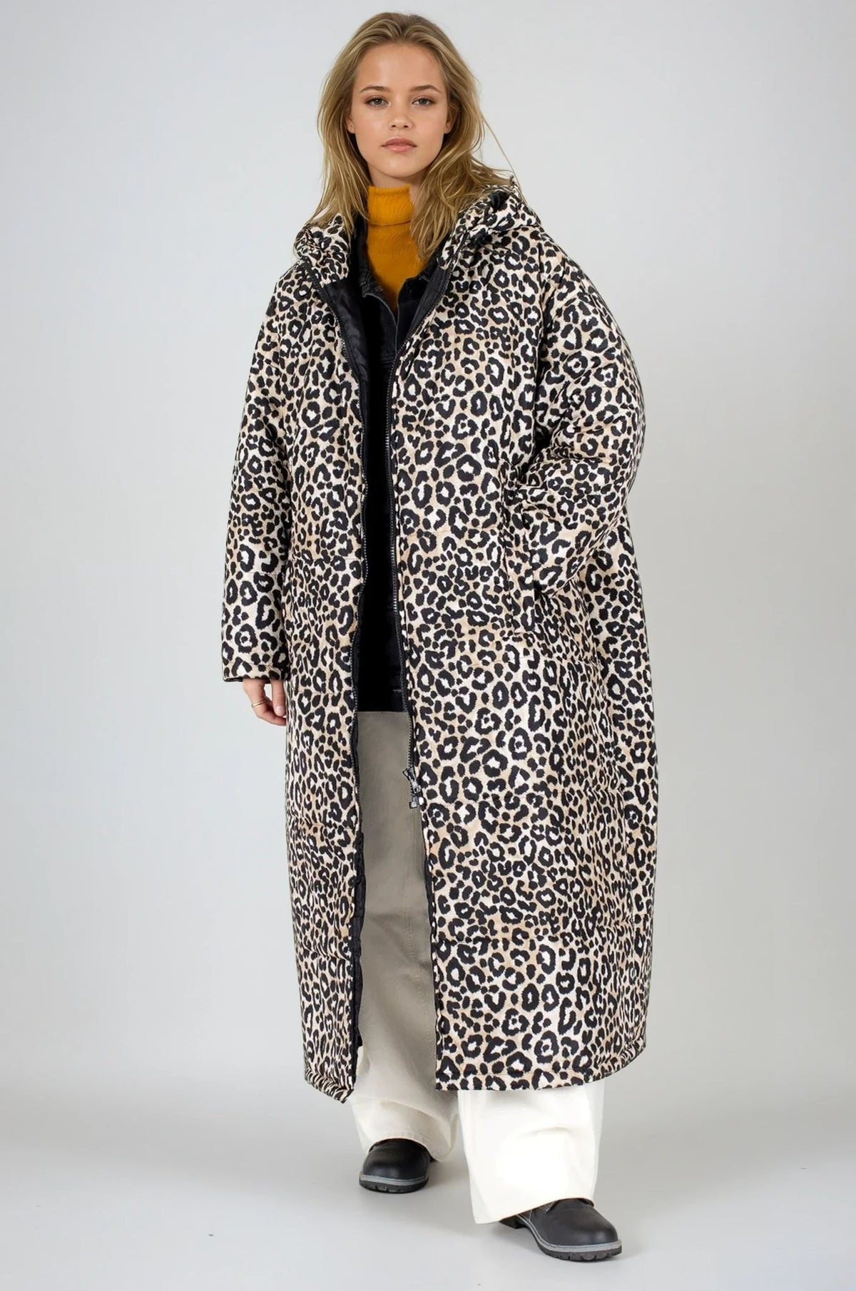 SNOW LEOPARD